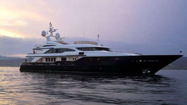 Northrop & Johnson Sell Motor Yacht Aquila